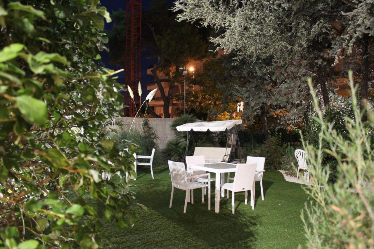 Villa Wanda - Residenza Di Charme Trani Exterior photo