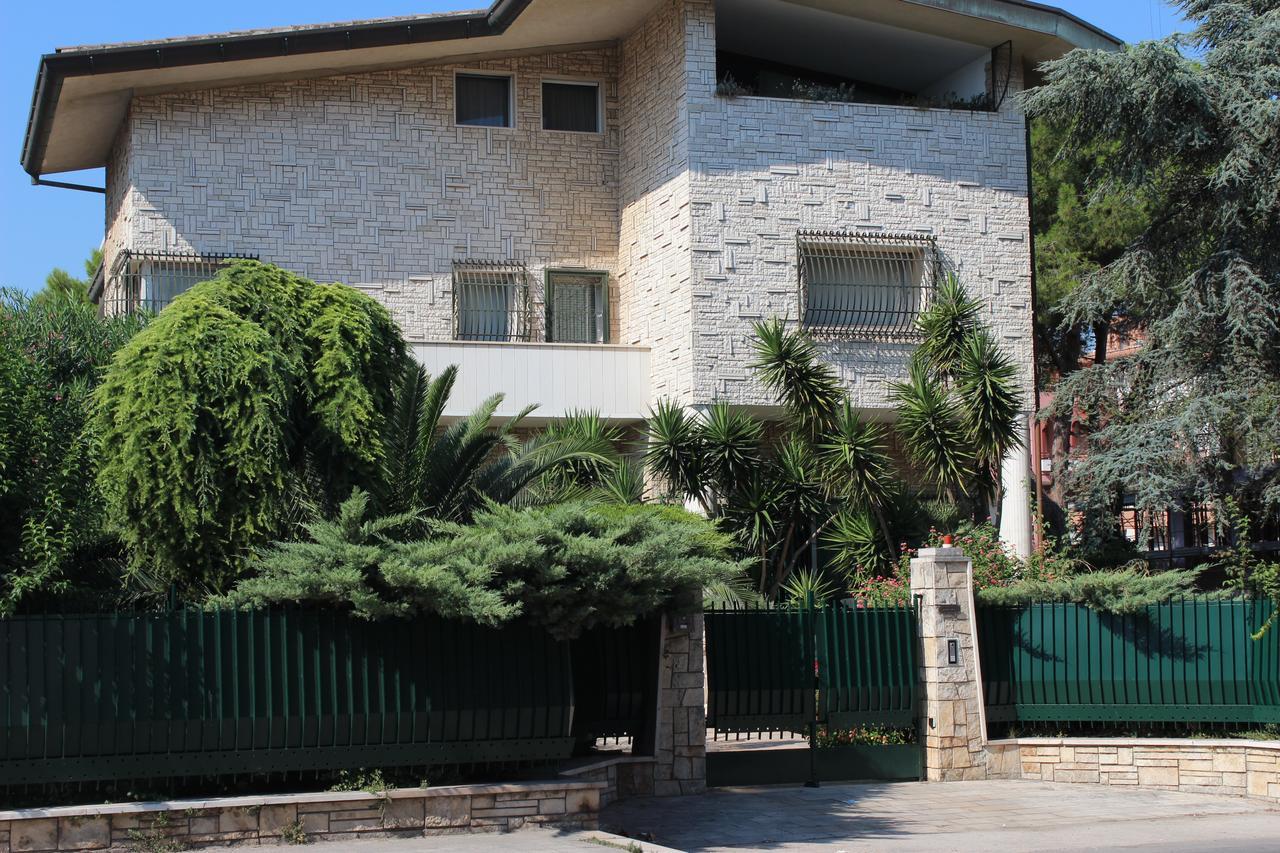 Villa Wanda - Residenza Di Charme Trani Exterior photo