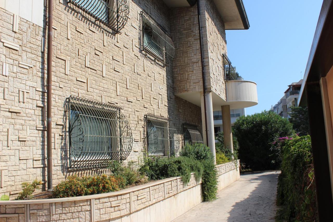 Villa Wanda - Residenza Di Charme Trani Exterior photo